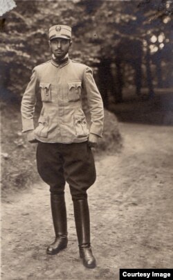 Ofițer român prizonier în Germania (Foto: Expoziția Marele Război, 1914-1918, Muzeul Național de Istorie a României)