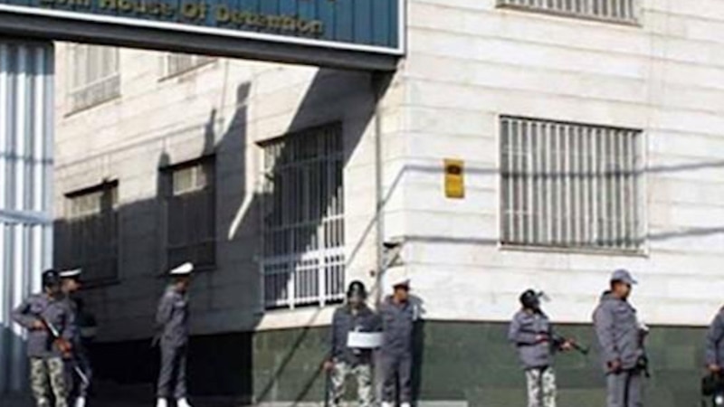 ბრიტანეთი ამტკიცებს, რომ ირანში პატიმარი „აწამეს,“  შეერთებული შტატები უარყოფს განცხადებას პატიმრების გაცვლის შესახებ