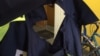 Парваная куртка супрацоўніка ДПС, апублікаваная як доказ хуліганскіх дзеяньняў раварыстаў