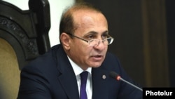 Հովիկ Աբրահամյան, արխիվ