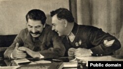 Stalin și mareșalul Voroșilov, 1935