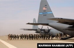 Volstrit žurnal navodi da američka administracija razmatra raspoređivanje do 10.000 dodatnih kopnenih trupa na Bliski istok.