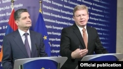 Belgium - EU Commissioner for Enlargement Stefan Fuele (R) and Armenian Prime Minister Tigran Sarkisian at a joint news conference in Brussels, 19Sep2011.