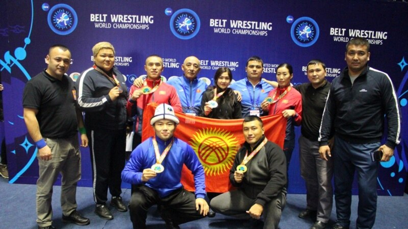 Алыш: Дүйнө чемпионатында кыргыз балбандары беш алтын байге алды 