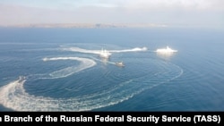 Кораблі ВМС України і Росії біля берегів Криму, 25 листопада 2018 року