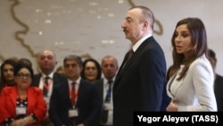 Азербайжандын президенти Ильхам Алиев жана жубайы Мехрибан Алиева, Баку, 11-апрель 2018-жыл.