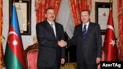 Azerbaijani President Ilham Aliyev (left) and Turkish Prime Minister Recep Tayyip Erdogan (file photo)