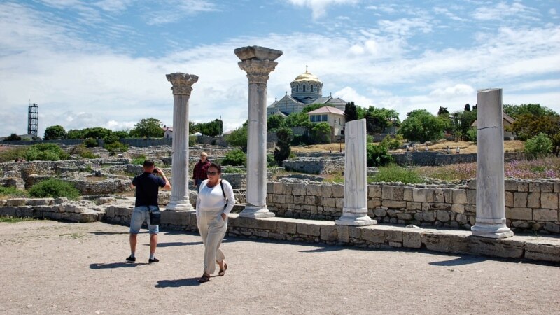 Севастополь: историки назвали «издевательством» строительство оперной сцены в Херсонесе 