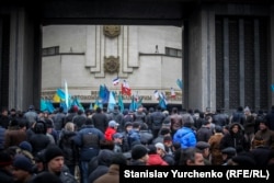 Мітинг під стінами кримського парламенту, Сімферополь, 26 лютого 2014 року