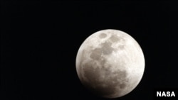 Снимок Луны, сделанный NASA.