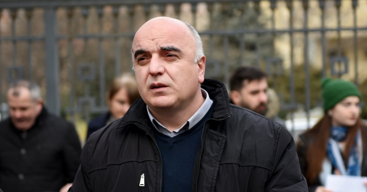 ჩხრეკა მიმდინარეობს „ადამიანის უფლებათა ცენტრის“ ხელმძღვანელის ბინაშიც