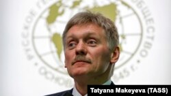 Росія поважає вибір, зроблений громадянами України, проте заявляє про проблеми з «легітимністю цього процесу», додав Пєсков