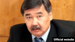 Медет Садыркулов.