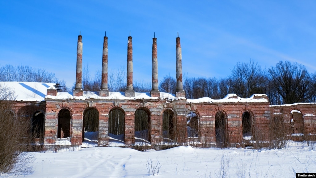 Стародубщина. Руїни особняка українського аристократа козацького стану, державного діяча Російської імперії Петра Завадовського (1738–1812) у Ляличах Суразького району