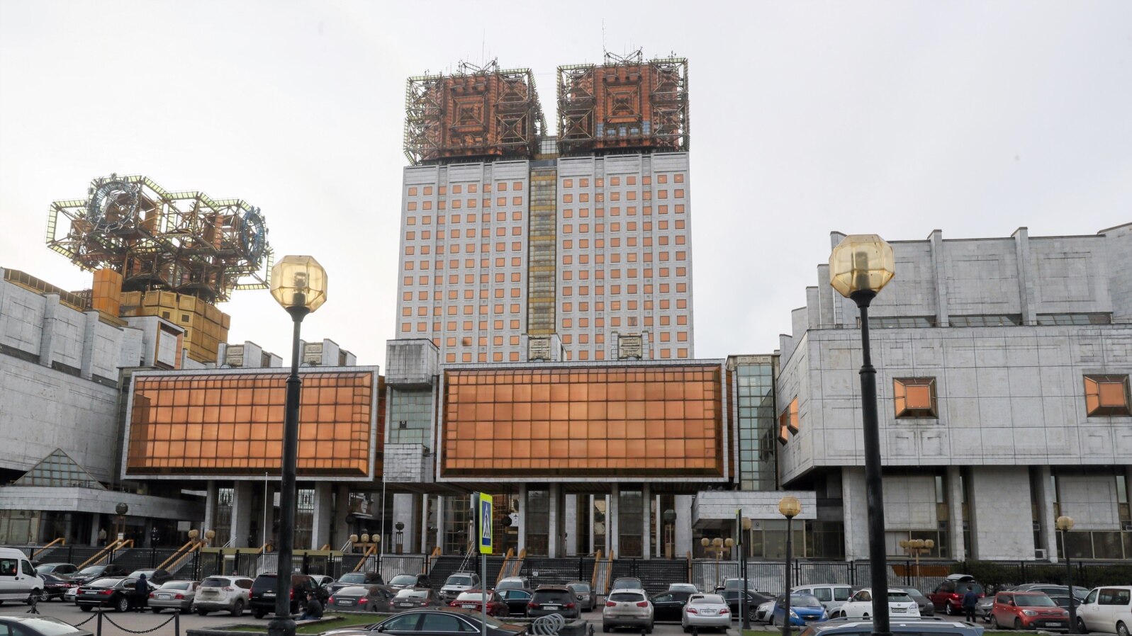 Здание РАН в Москве