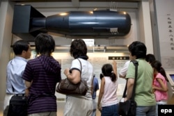 В 2007 году в Мемориале мира Хиросимы был выставлен макет "Малыша" в полную величину