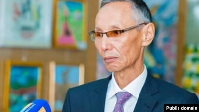 Шәует кесектерімен толтырылған тесіктер