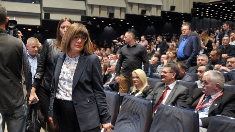Predsednica Skupštine Srbije Šešelja ne kažnjava 