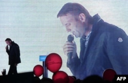 Из политической тени Алексей Навальный превращается в политика