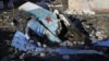  Уламки збитого російського бойового літака Су-34 у житловому районі Чернігова, 6 квітня 2022 року