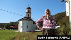 Fata Orlović, povratnica u Konjević Polje, više od decenije se sporila s vlastima jer je u njenom dvorištu bespravno sagrađena crkva, 1. oktobar .2019.