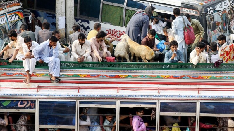Pakistan Hindistan bilen aradaky iň soňky awtobus gatnawyny kesdi