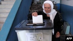 Ալբանիա - Խորհրդարանական ընտրությունների քվեարկությունը ընտրատեղամասերից մեկում, 23-ը հունիսի, 2013թ.