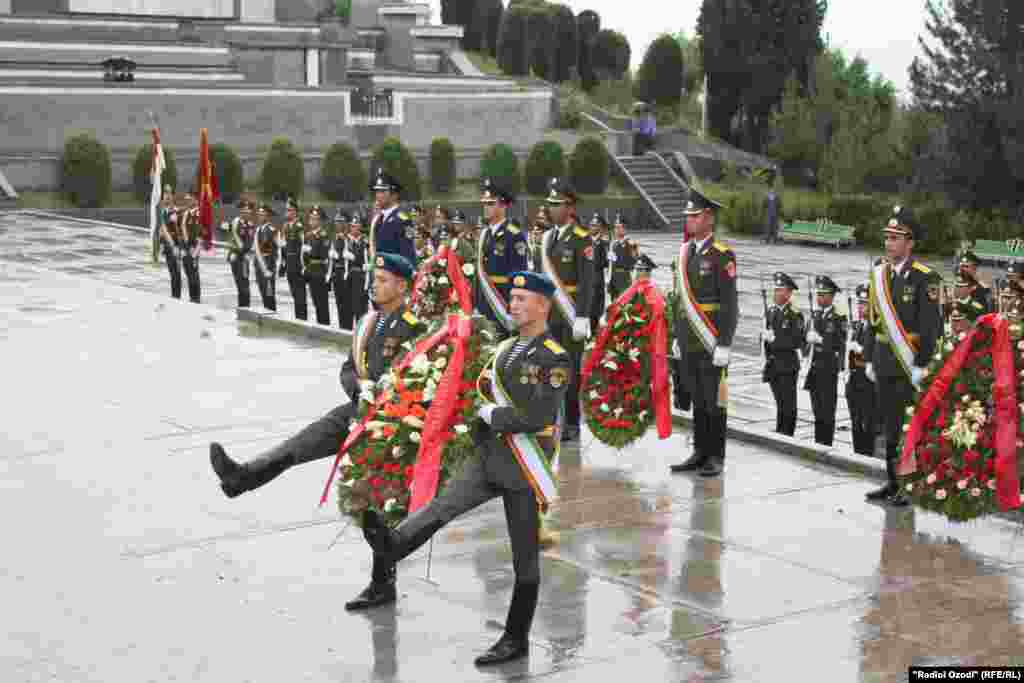 Празднование Дня Победы в г.Душанбе. Таджикистан. 9 мая 2011 г.