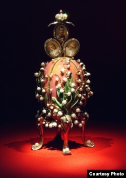 Императорское Пасхальное яйцо «Ландыши», 1898 г., коллекция «Связь времен» в Музее Фаберже, Санкт-Петербург