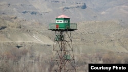Наблюдательный пункт на армяно-турецкой границе близ армянского села Багаран 