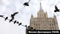 30 березня керівників дипмісій викликали до російського МЗС і вручили їм ноти протесту