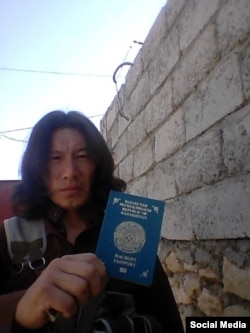 The Islamic State militant, though to be from Kazakhstan, who is reportedly behind the social-media account "Artyom."