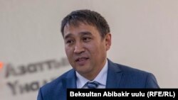 Рахат Сулайманов.