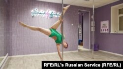 Pole dance (архивное фото)