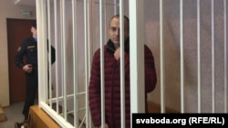 Олександр Лапшин у міському суді білоруського Мінська, де його затримали за запитом про екстрадицію з Азербайджану, січень 2017 року