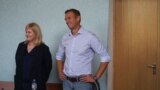 GRAB - Smiling Navalny Gets 10 Days For 'Unauthorized Protest'