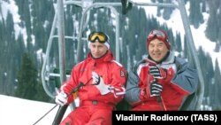 Президенты России и Казахстана отдыхают на лыжах (архивное фото)