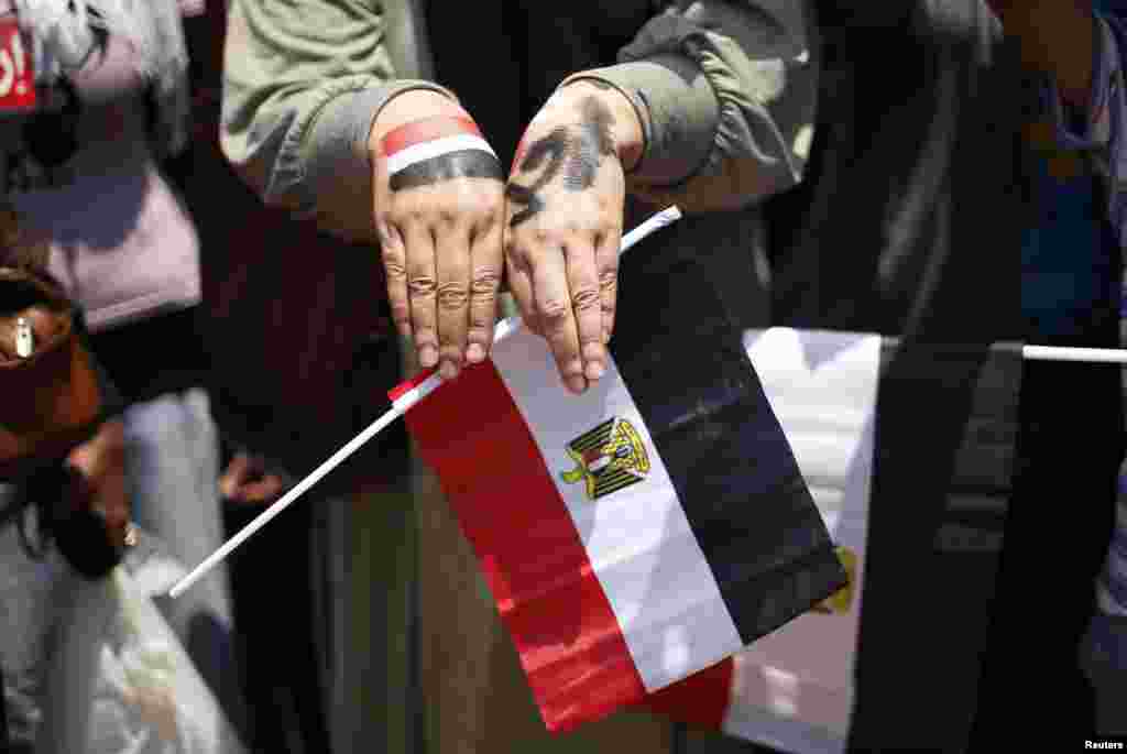 Protesters gather in Cairo&#39;s Tahrir Square for a second day of demonstrations against the government of President Muhammad Morsi.