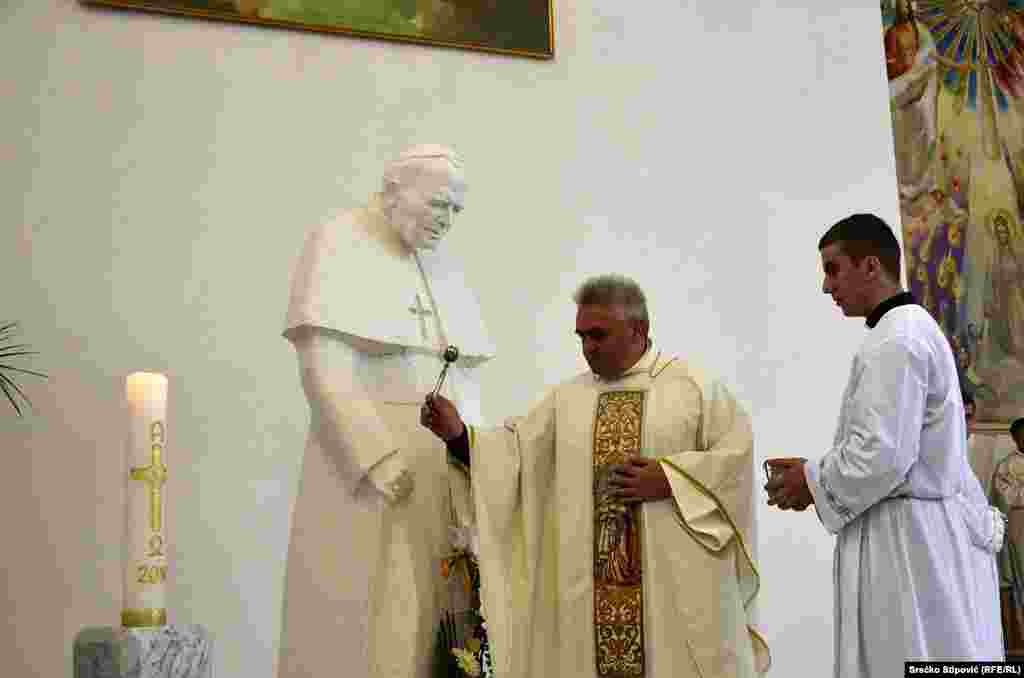BiH, Novi Travnik, Consecration of statue of Saint John Paul II
