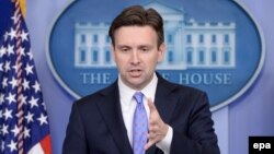 Zëdhënësi i Shtëpisë së Bardhë, Josh Earnest 