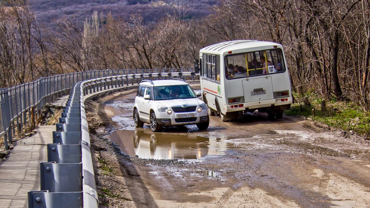 За два года дороги только ухудшились» – крымские автомобилисты