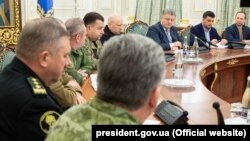 Украина Ұлттық қауіпсіздік және қорғаныс кеңесінің жиыны. Киев, 25 қараша 2018 жыл.