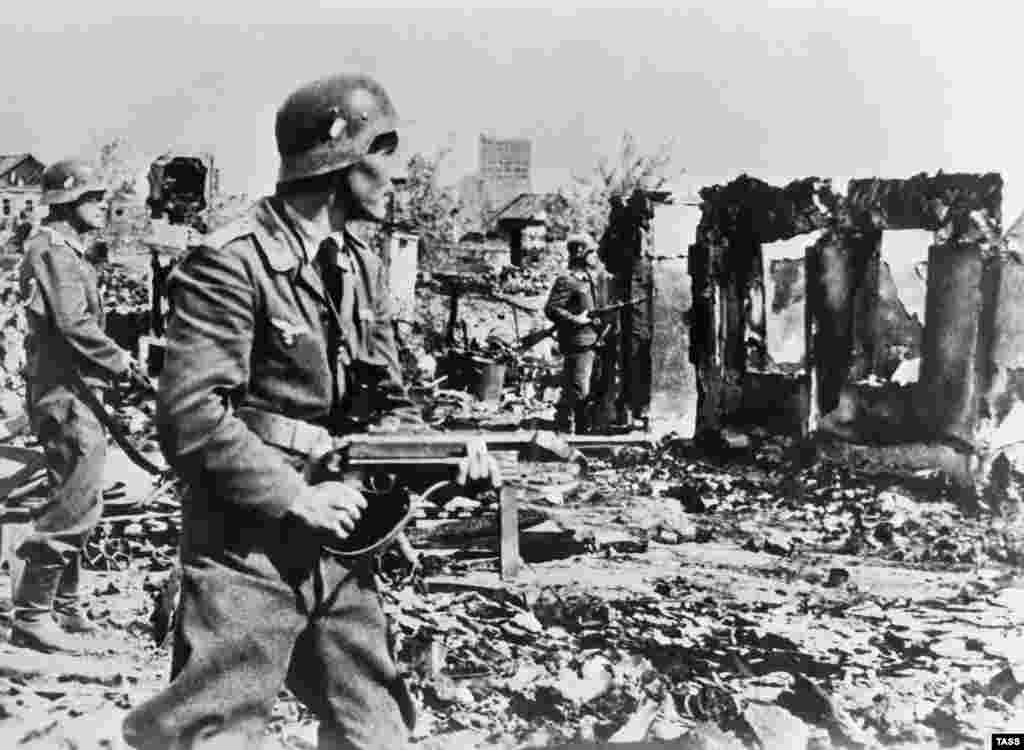 German troops in Stalingrad on September 10, 1942. (TASS)
