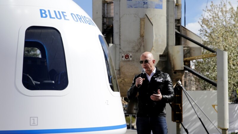 Jeff Bezos i njegov brat u julu lete u svemir prvim letom Blue Origina