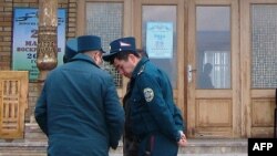 Бундан аввал ҳам 50 минг доллар пора олган ички ишлар майори қўлга олинган эди.