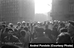 21 decembrie 1989, ora 14:00, baricade
