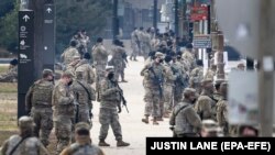 سربازان امنیتی امریکا در تدابیر در واشنگتن