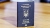 У МВС повідомили, коли українські чоловіки за кордоном зможуть отримати виготовлені паспорти 