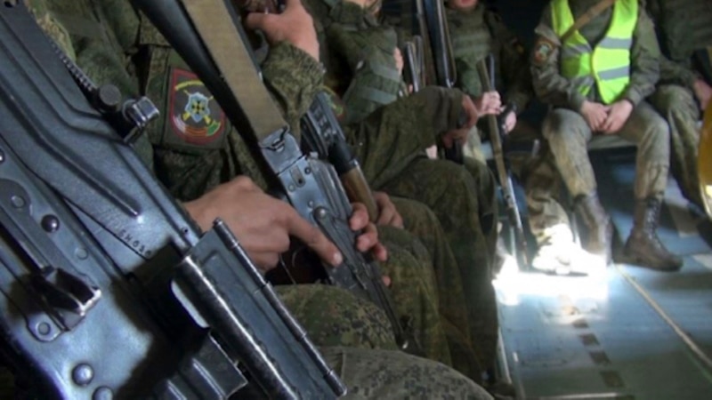В Крыму более тысячи российских военных подняли по тревоге – командование