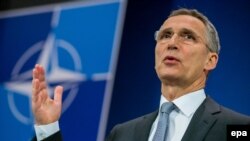 Generalni sekretar NATO Jens Stoltenberg govorio je na press konferenciji uoči ministarskog sastanka u Briselu, 5. decembra 2016.